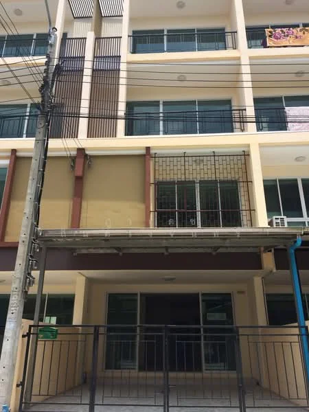 3 Bedroom condo in Pradya Biz Home Onnut-Suvarnabhumi