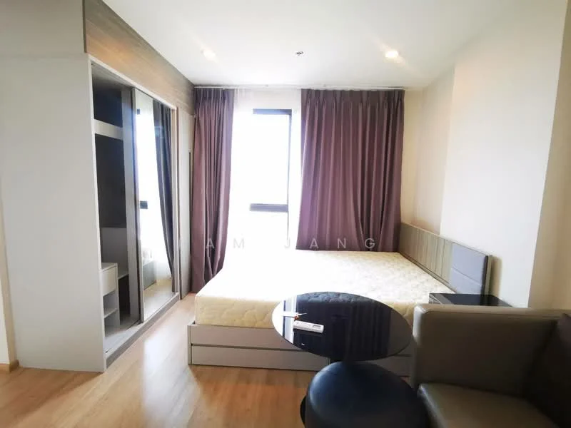 1 Bedroom condo in IDEO Sathorn Tha Phra