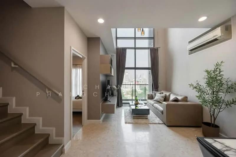 2 Bedroom condo in The Crest Sukhumvit 34