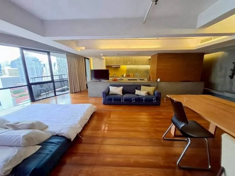 1 Bedroom condo in The Royal Place 1