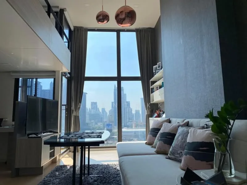 1 Bedroom condo in Chewathai Residence Asoke
