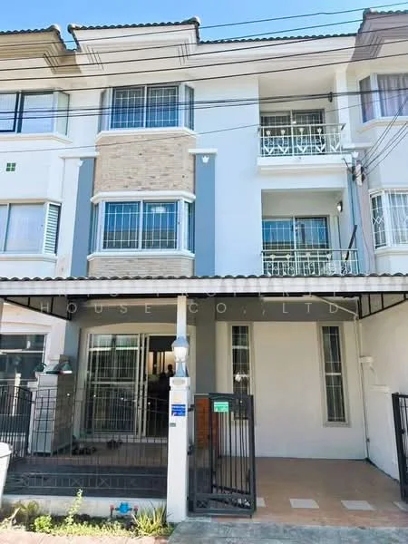 4 Bedroom condo in Supalai Ville Ekkamai-Ramindra