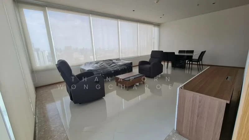 3 Bedroom condo in The Empire Place