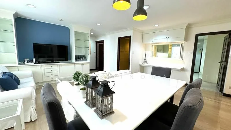 3 Bedroom condo in Richmond Palace
