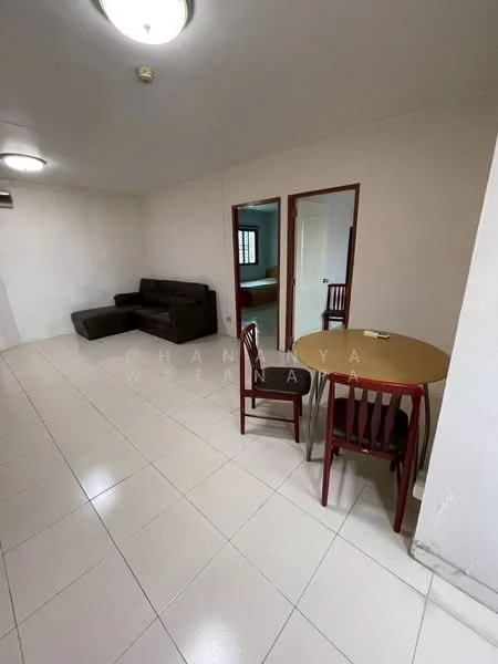 2 Bedroom condo in Sathorn Happy Land