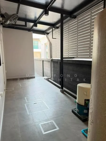 3 Bedroom condo in Setthasiri Pattanakarn