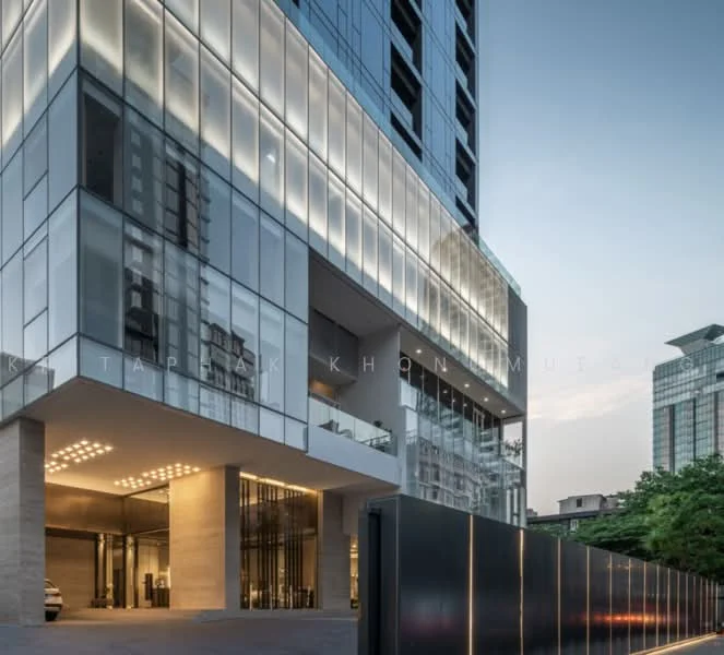 1 Bedroom condo in The Strand Thonglor