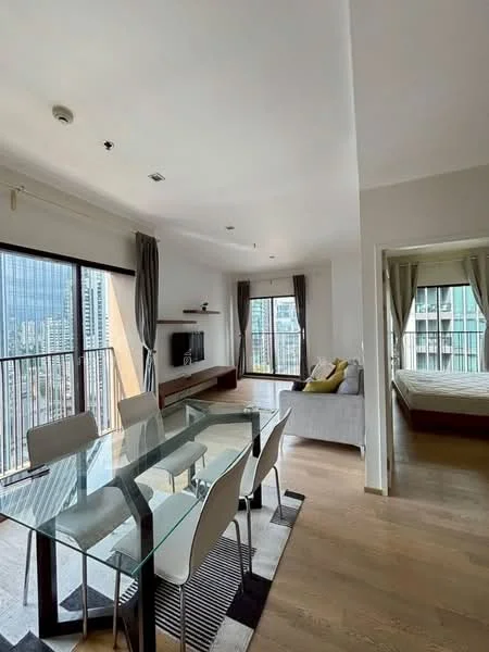 2 Bedroom condo in Noble Refine