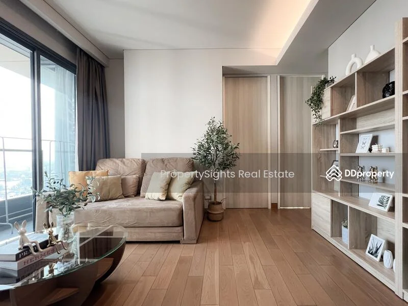 2 Bedroom condo in The Lumpini 24