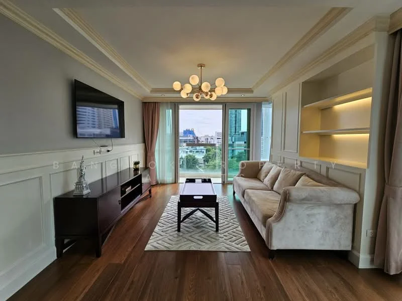 2 Bedroom condo in M Ville (L.A. Residence)