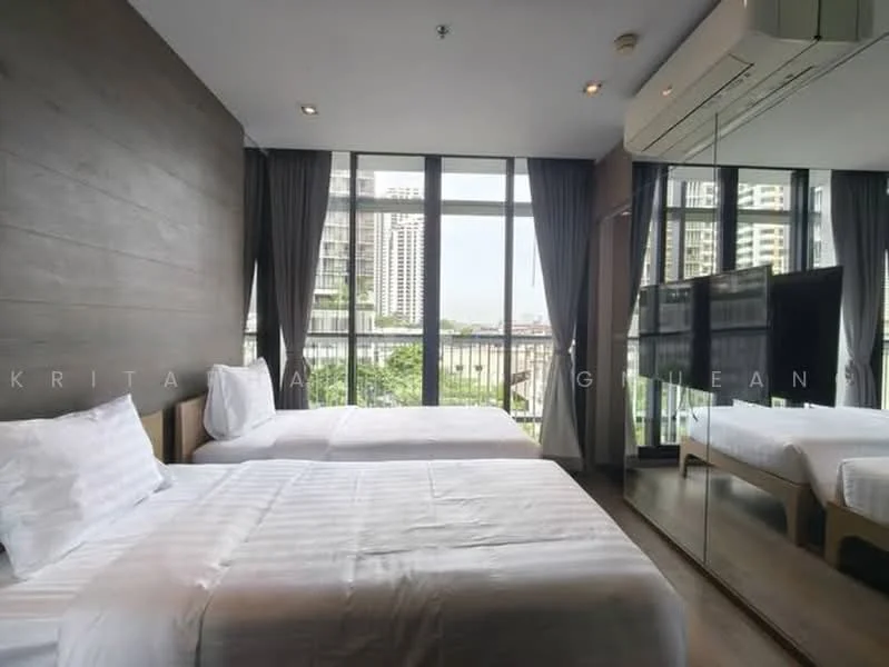 2 Bedroom condo in Park Origin Phrom Phong (Park 24)