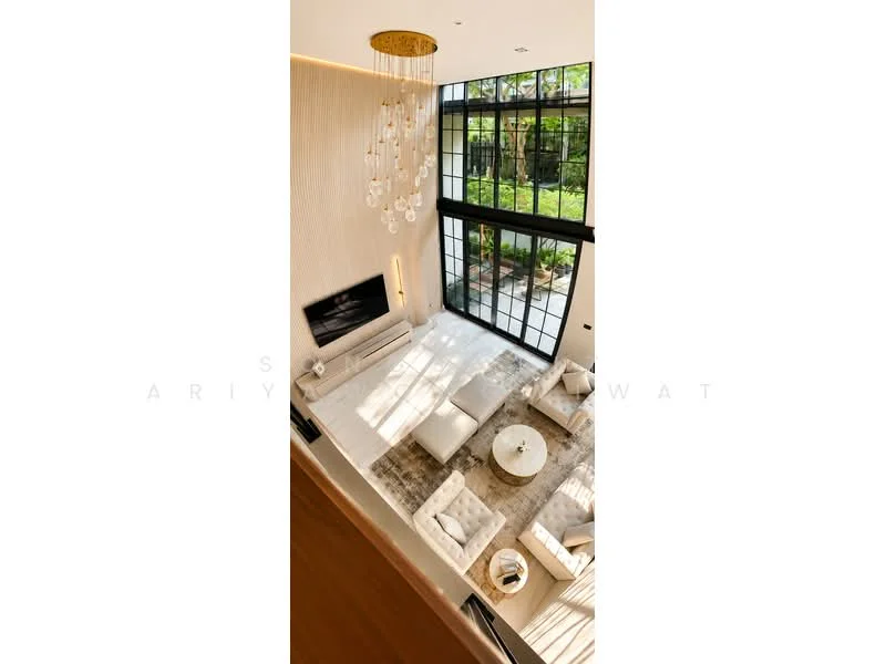 4 Bedroom condo in Quarter 31