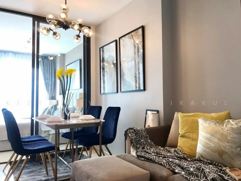 1 Bedroom condo in Life One Wireless