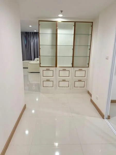 2 Bedroom condo in Supalai Riva Grande Rama 3