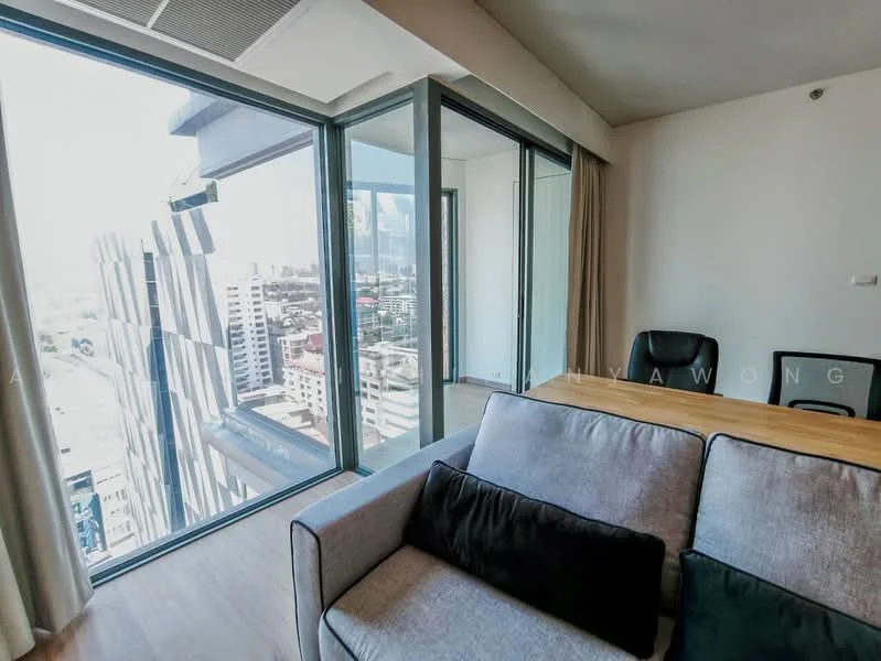 2 Bedroom condo in Siamese Ratchakru