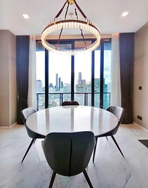 2 Bedroom condo in The Monument Thonglor