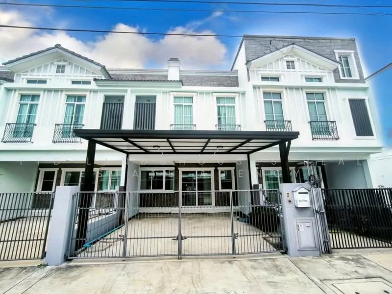 3 Bedroom condo in Indy 2 Bangna-Ramkhamhaeng 2