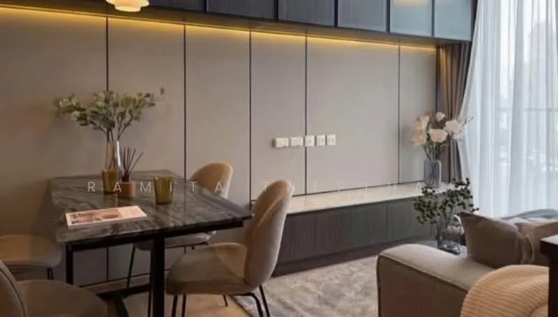 1 Bedroom condo in Noble Around Sukhumvit 33