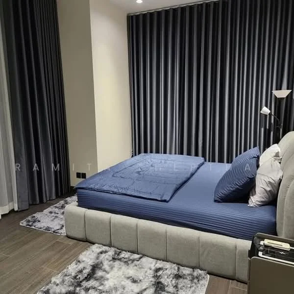1 Bedroom condo in Tait Sathorn 12