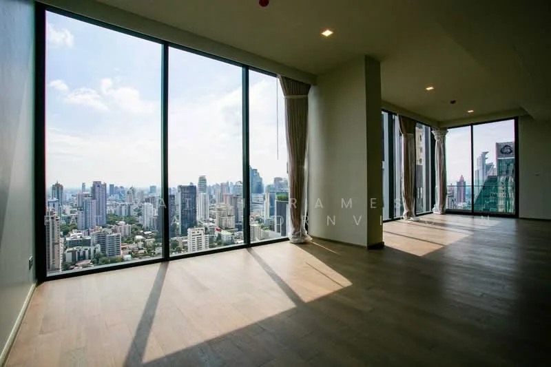 3 Bedroom condo in Celes Asoke