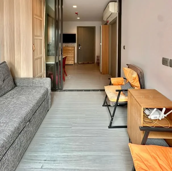 2 Bedroom condo in Life Asoke-Rama 9