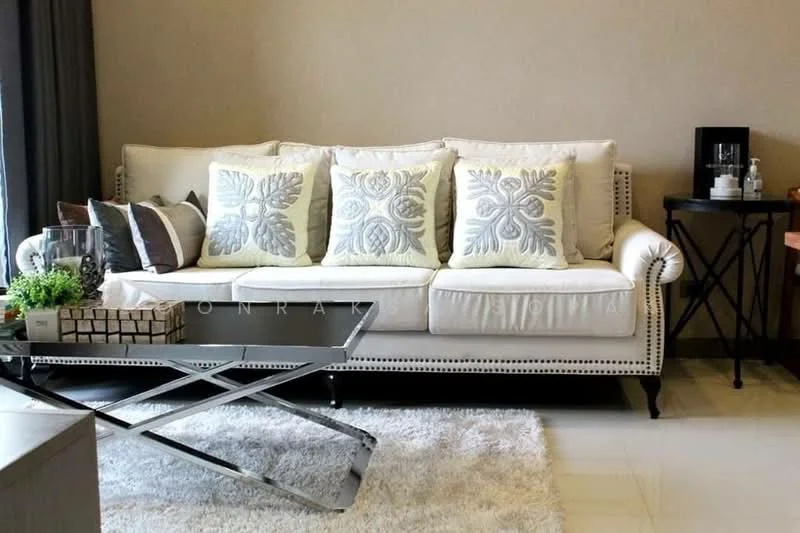 1 Bedroom condo in M Silom