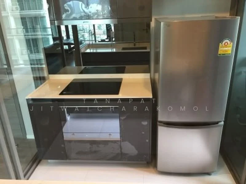 2 Bedroom condo in The Room Sukhumvit 69