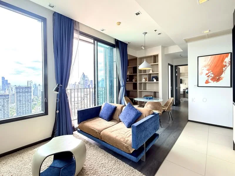 2 Bedroom condo in The Edge Sukhumvit 23