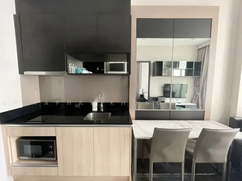 1 Bedroom condo in The Edge Sukhumvit 23