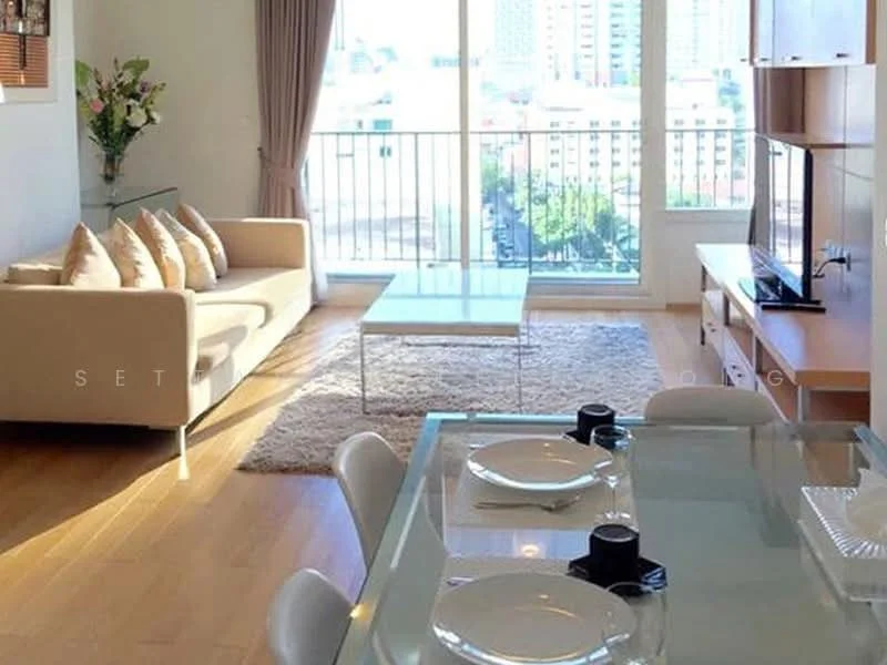 2 Bedroom condo in Siri At Sukhumvit