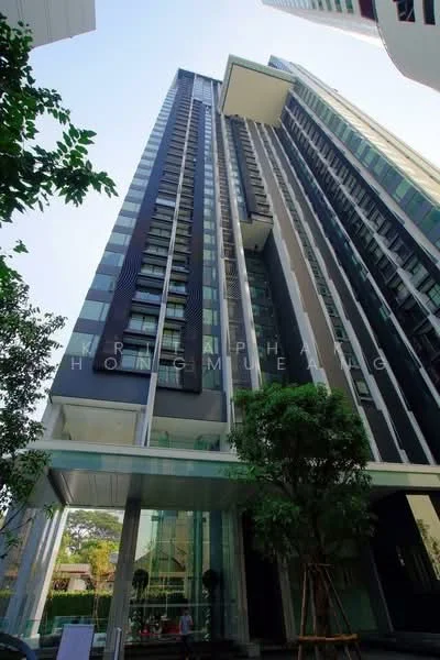 1 Bedroom condo in The Edge Sukhumvit 23