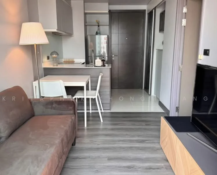 1 Bedroom condo in CEIL by Sansiri