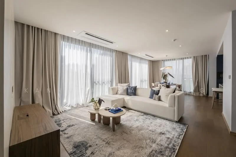 3 Bedroom condo in Via 34