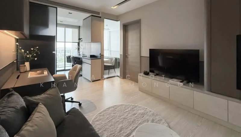 1 Bedroom condo in The Room Sukhumvit 38