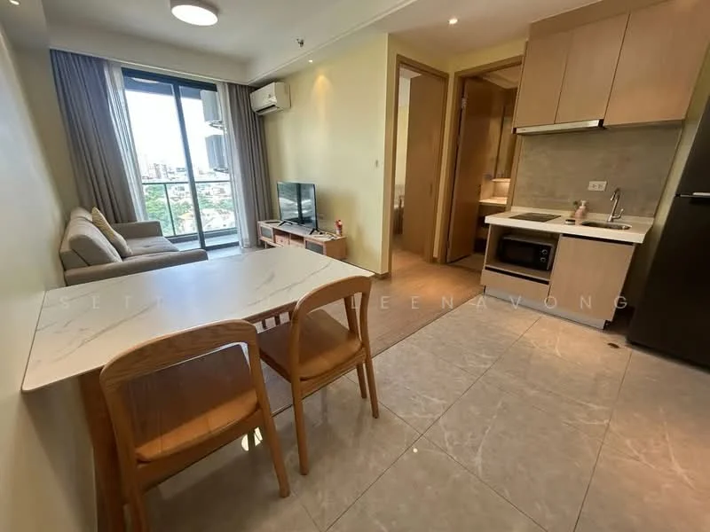 1 Bedroom condo in Regal Sathon-Naradhiwas