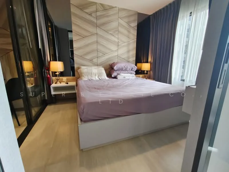 1 Bedroom condo in Life One Wireless