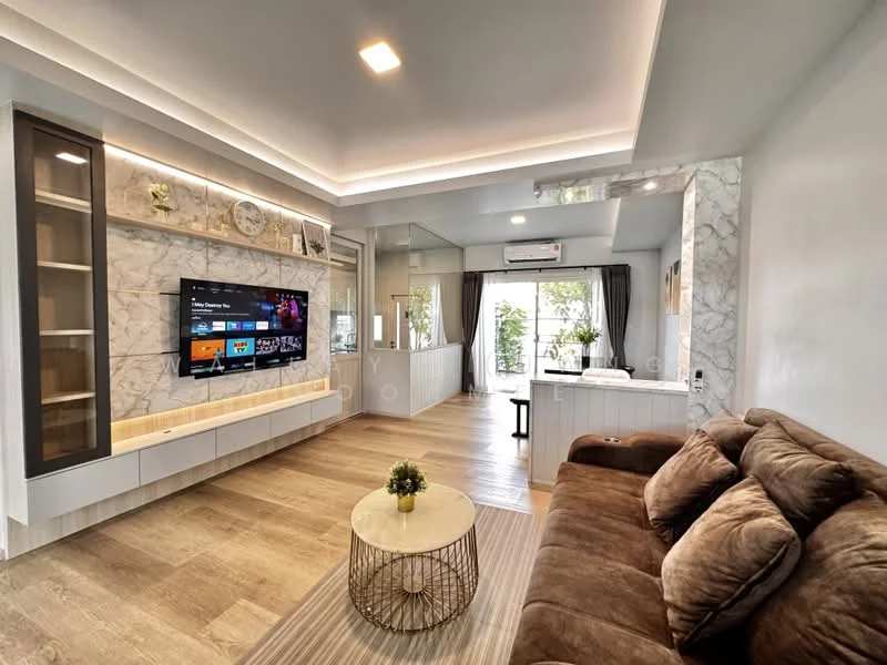 3 Bedroom condo in Indy Bangna-Ramkhamhaeng 2