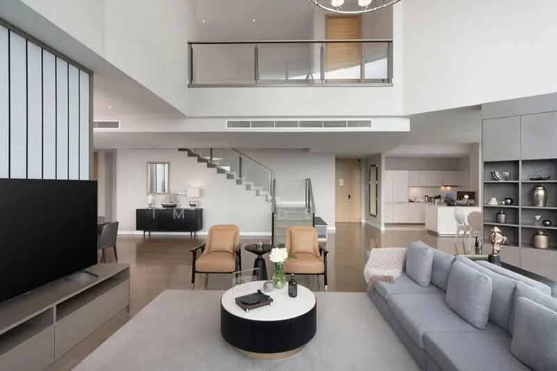 3 Bedroom condo in Magnolias Ratchadamri Boulevard