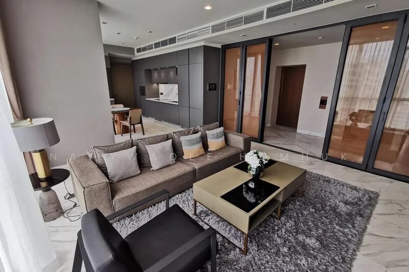 2 Bedroom condo in The Monument Thonglor