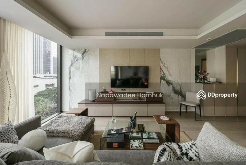 1 Bedroom condo in Tonson One Residence