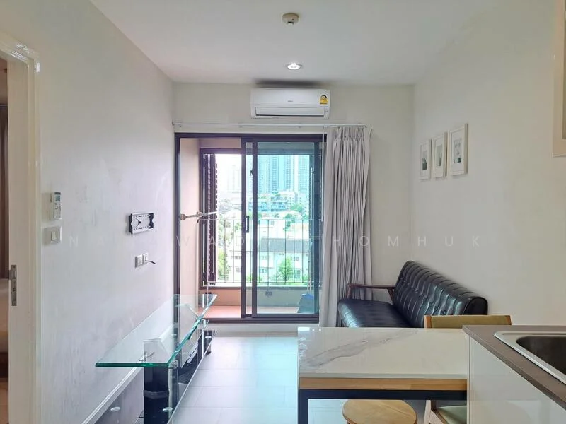 1 Bedroom condo in Condolette Dwell Sukhumvit 26
