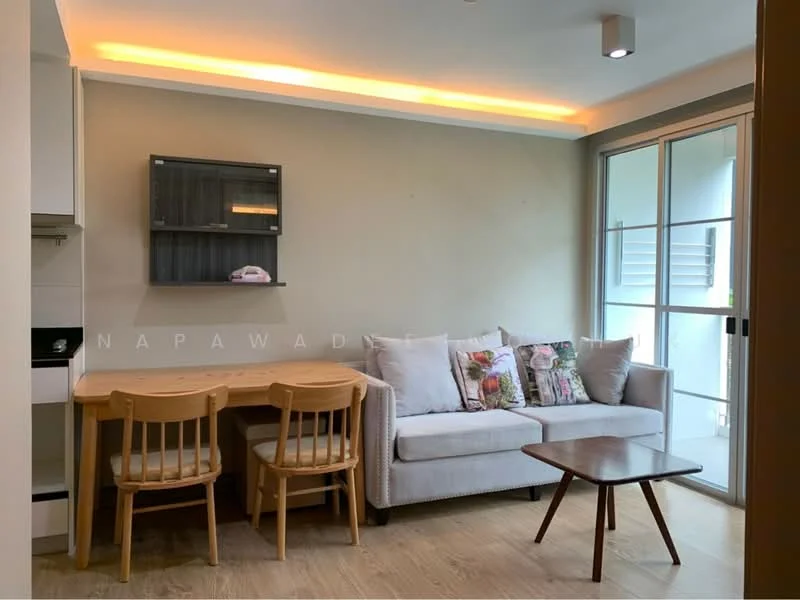 2 Bedroom condo in Maestro 39