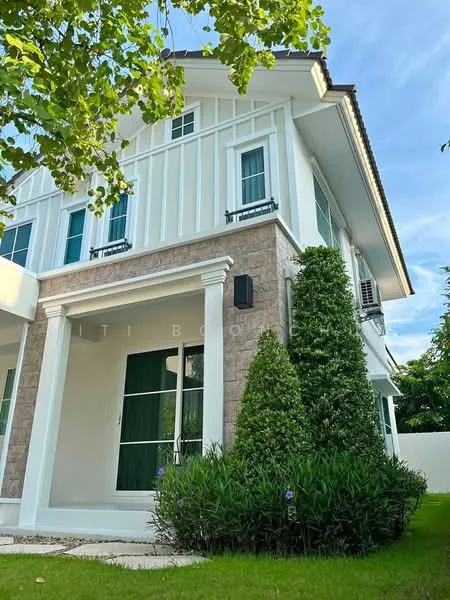 3 Bedroom condo in Villaggio 2 Srinakarin-Bangna