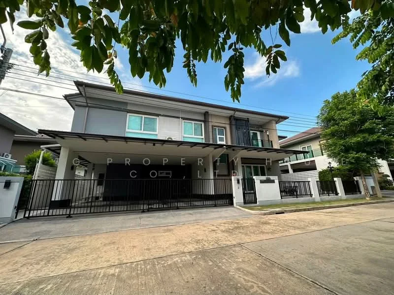 4 Bedroom condo in Laddarom Bangna
