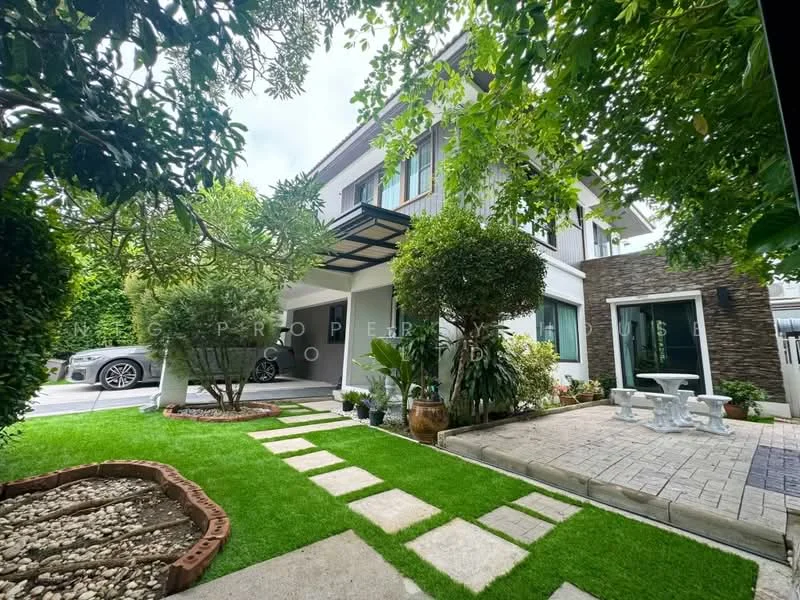 4 Bedroom condo in Mantana Bangna Km.7