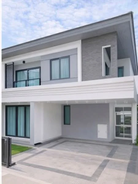 3 Bedroom condo in House Huai Khwang For Rent