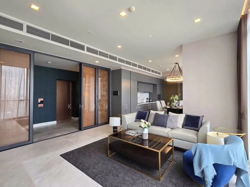 2 Bedroom condo in The Monument Thonglor