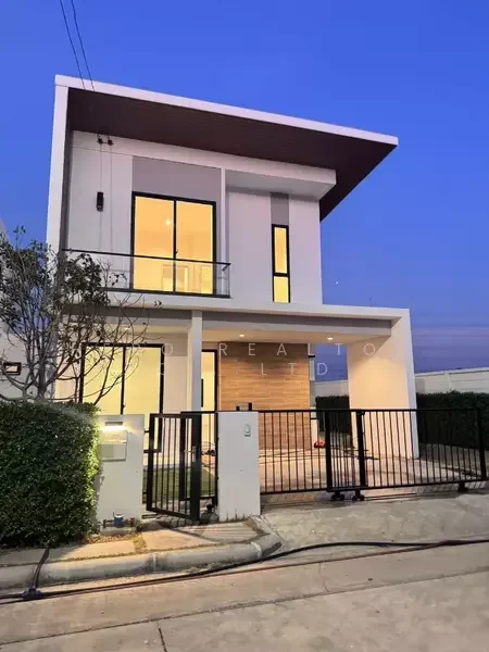 3 Bedroom condo in Como Bianca Bangna