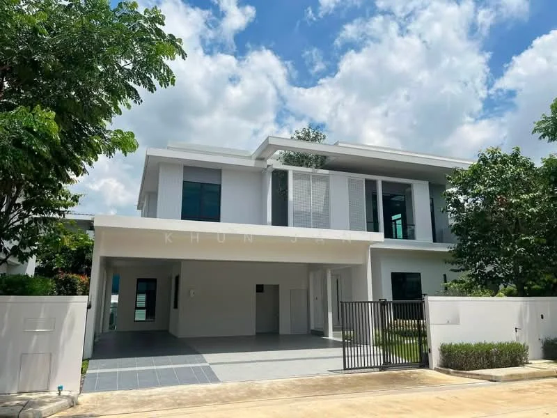 4 Bedroom condo in Mantana Bangna Km.15
