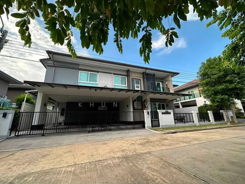 4 Bedroom condo in Laddarom Bangna